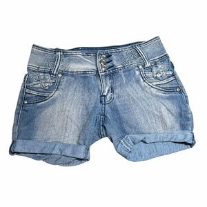 10/$25🦋 Vintage Y2K Diamante Light Wash Low Rise Cuffed Denim Shorts - Size 5